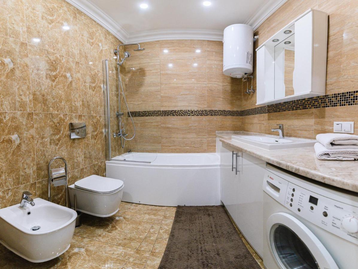 Апартаменты Luxury For Business & Pleasure Royal 2 Киев Экстерьер фото