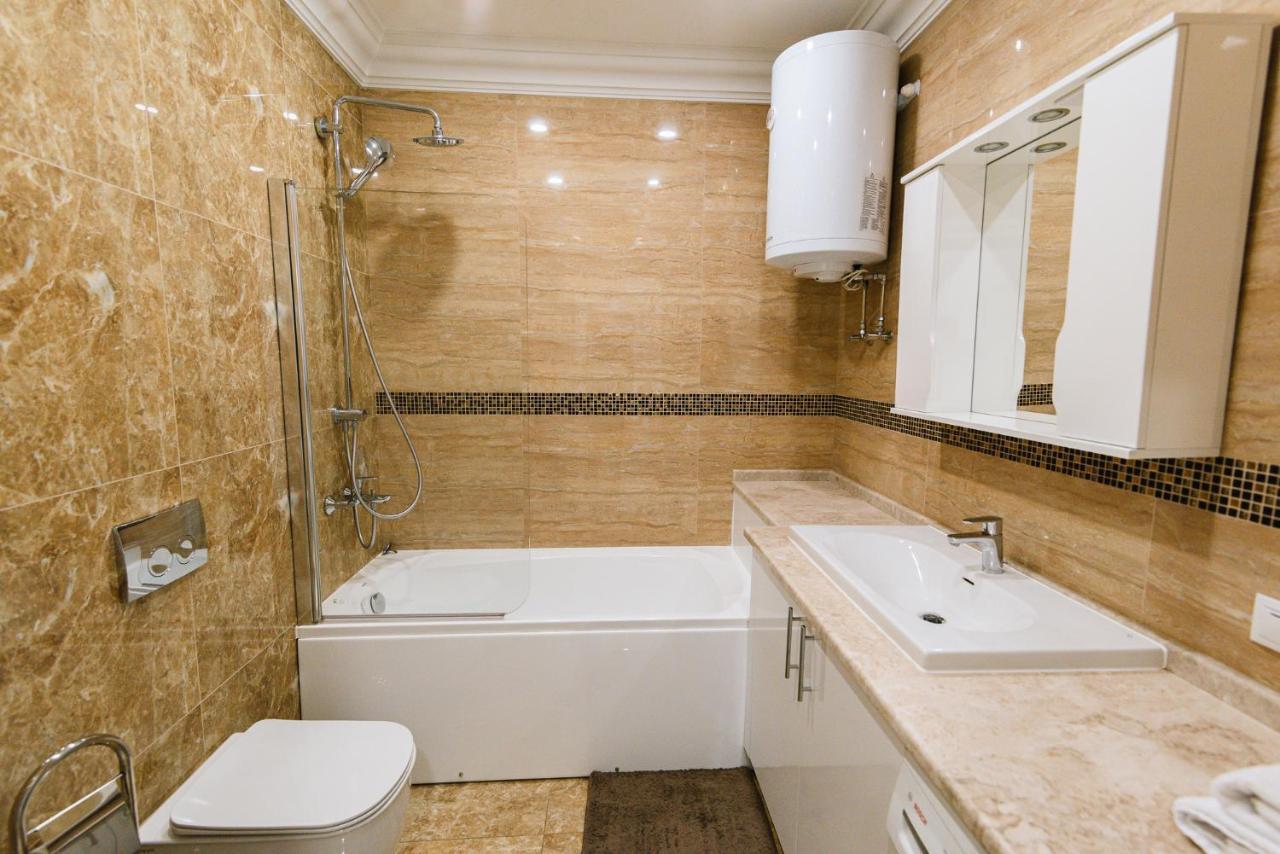 Апартаменты Luxury For Business & Pleasure Royal 2 Киев Экстерьер фото
