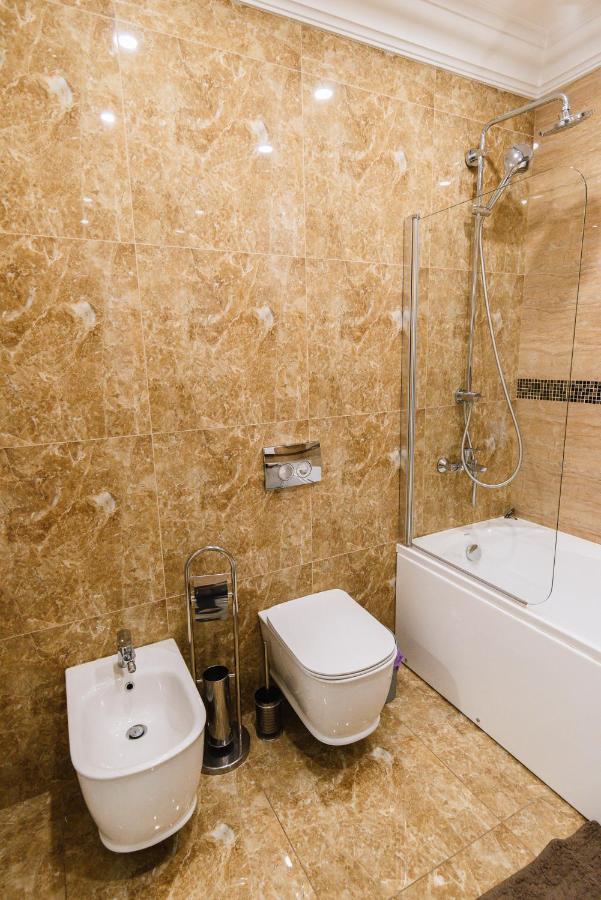 Апартаменты Luxury For Business & Pleasure Royal 2 Киев Экстерьер фото