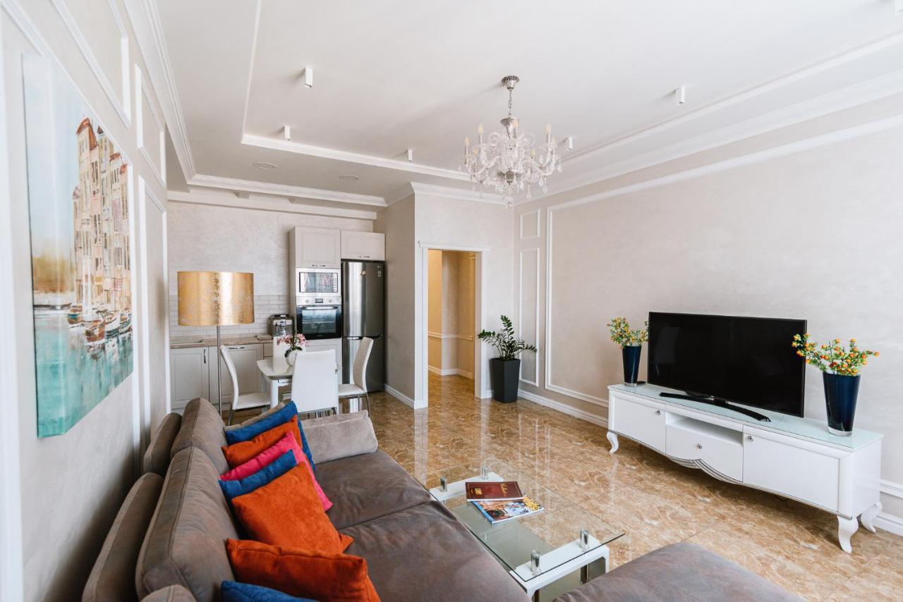 Апартаменты Luxury For Business & Pleasure Royal 2 Киев Экстерьер фото