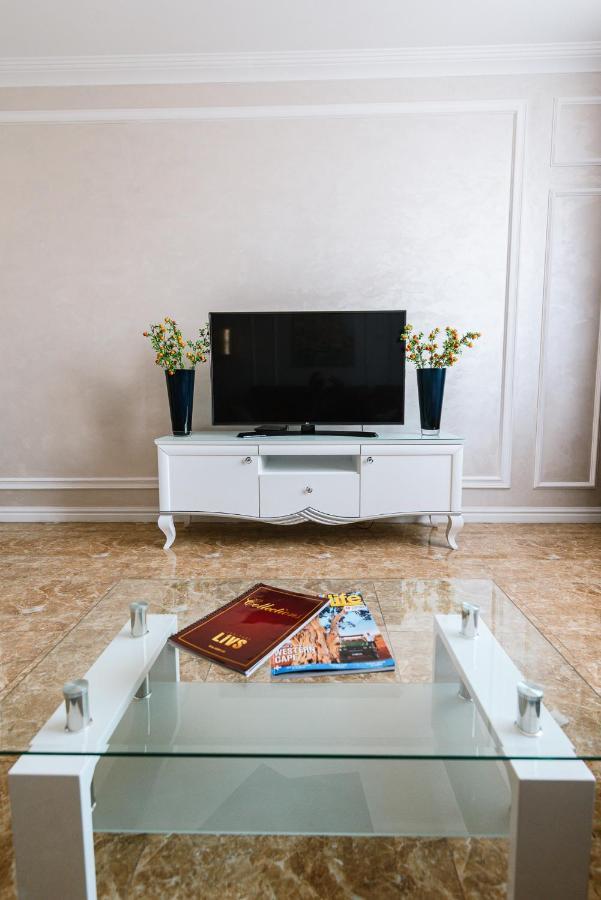 Апартаменты Luxury For Business & Pleasure Royal 2 Киев Экстерьер фото